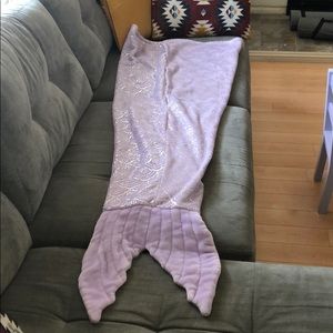 Mermaid fleece blanket